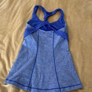 Lululemon twist back